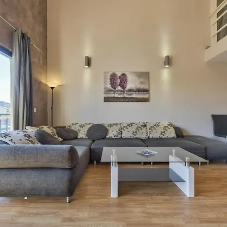 Spinola Court - Stunning Seaview & Penthouse On Spinola Bay By Shortletsmalta *