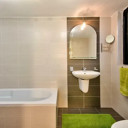 Spinola Court - Stunning Seaview & Penthouse On Spinola Bay By Shortletsmalta Appartamento San Giuliano