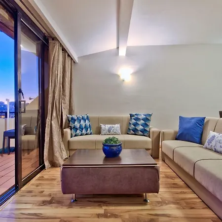 Spinola Court - Stunning Seaview & Penthouse On Spinola Bay By Shortletsmalta Lägenhet St. Julian's