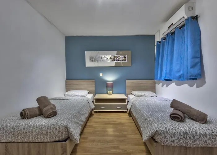 Spinola Court - Stunning Seaview & Penthouse On Spinola Bay By Shortletsmalta *