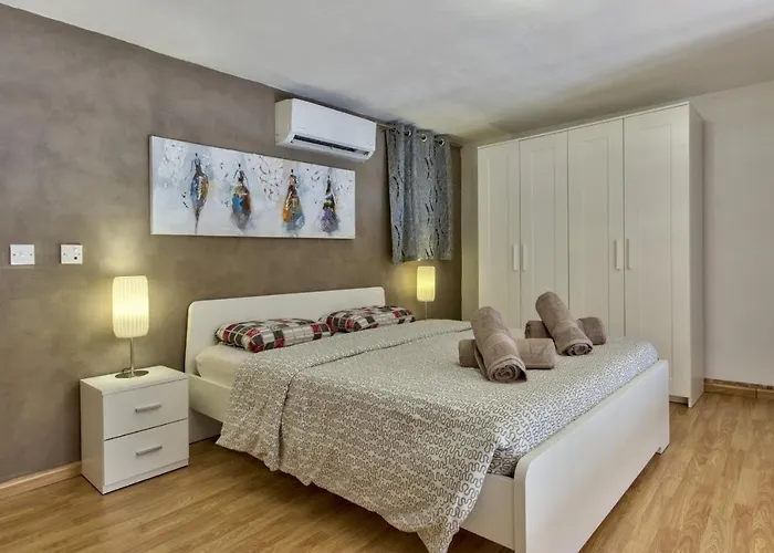 Spinola Court - Stunning Seaview & Penthouse On Spinola Bay By Shortletsmalta Apartament *