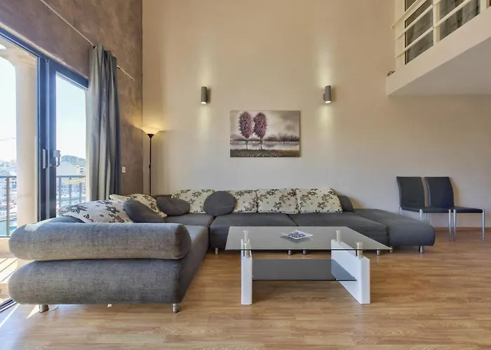 Spinola Court - Stunning Seaview & Penthouse On Spinola Bay By Shortletsmalta *