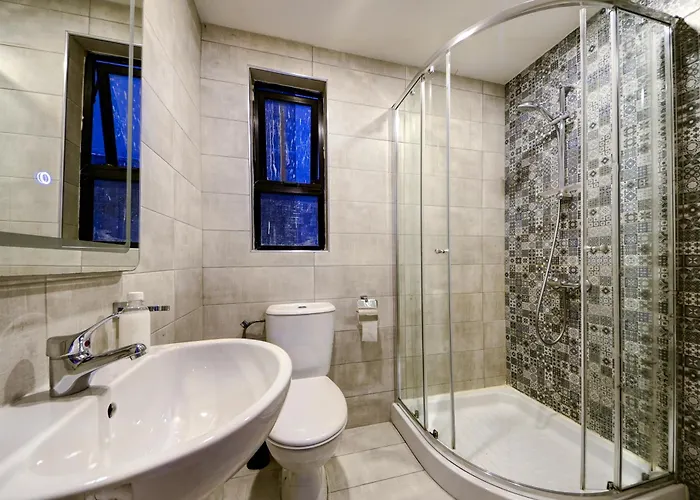 Spinola Court - Stunning Seaview & Penthouse On Spinola Bay By Shortletsmalta St. Julian's