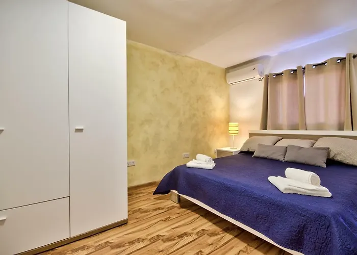 Spinola Court - Stunning Seaview & Penthouse On Spinola Bay By Shortletsmalta St. Julian's