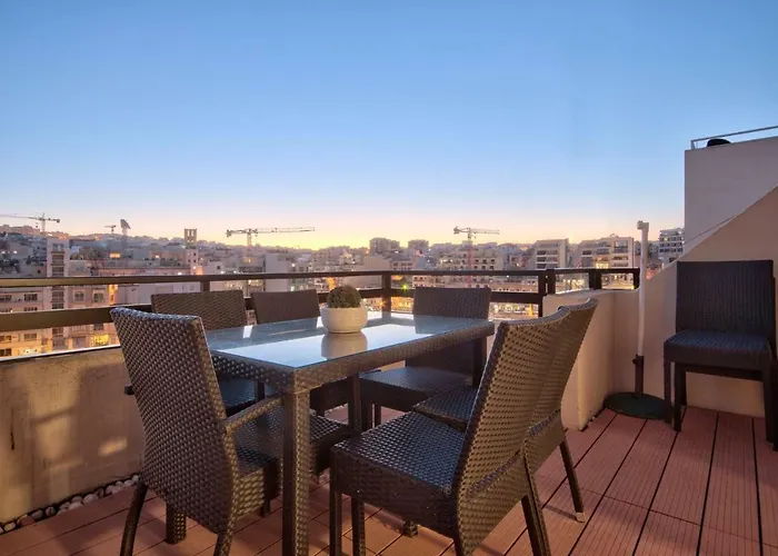 Spinola Court - Stunning Seaview & Penthouse On Spinola Bay By Shortletsmalta Apartament *