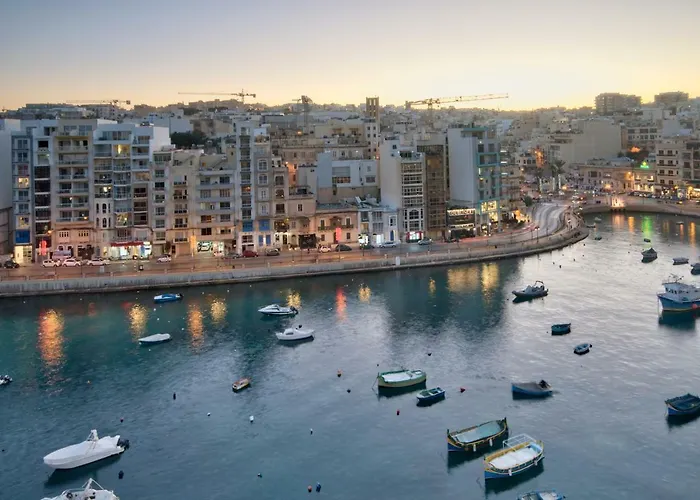 Spinola Court - Stunning Seaview & Penthouse On Spinola Bay By Shortletsmalta St. Julian's
